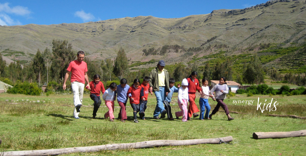 synergy-partner-yoga-synergy-kids